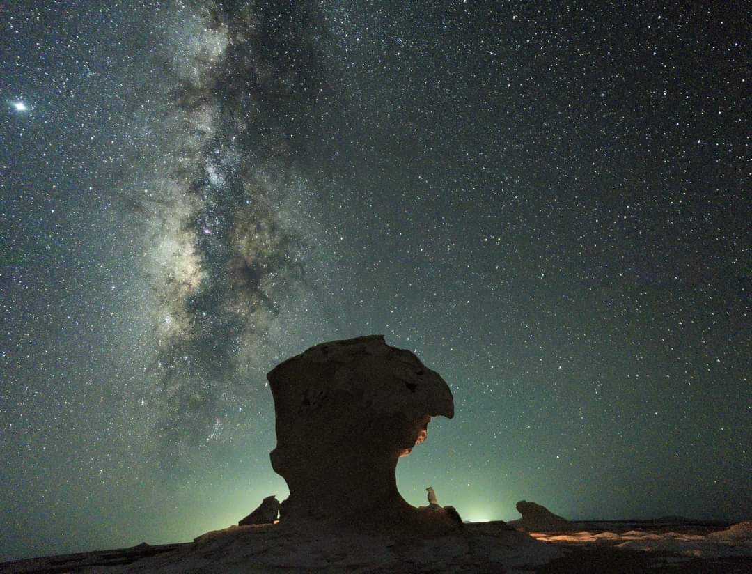 A treasure of Wonders of EgyptA white desert that makes you feel like visiting another planet