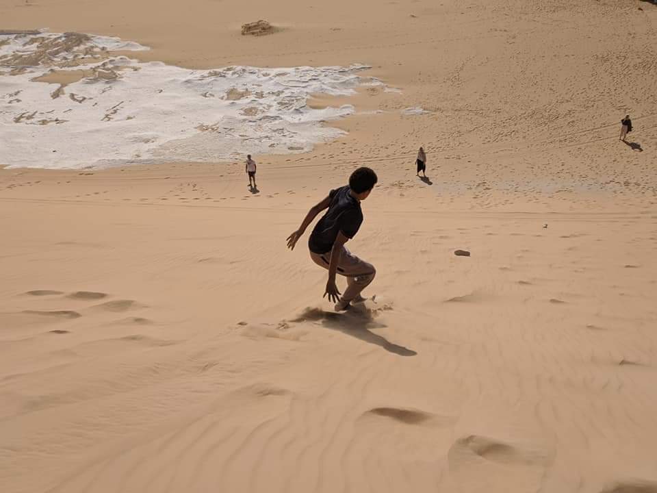 A treasure of Wonders of EgyptA white desert that makes you feel like visiting another planet