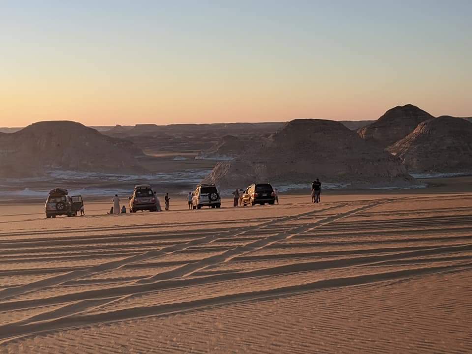 A treasure of Wonders of EgyptA white desert that makes you feel like visiting another planet